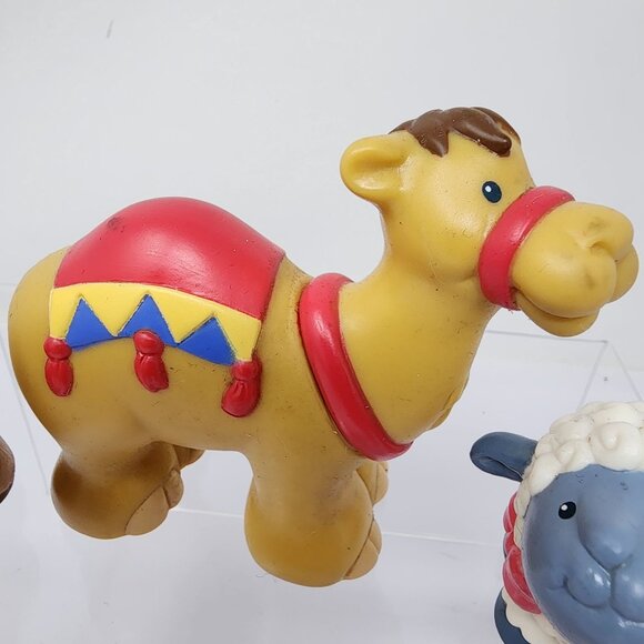 Vintage Fisher-Price Nativity Set 4pc Animals Donkey Cow Camel Sheep Figures - Picture 3 of 10